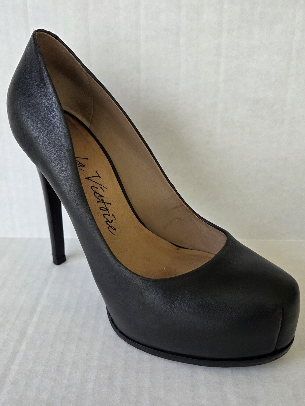 Pour la Victoire Vero Cuoio Black Leather Stiletto Heels Wmns 7.5 *Minor Scuffs*